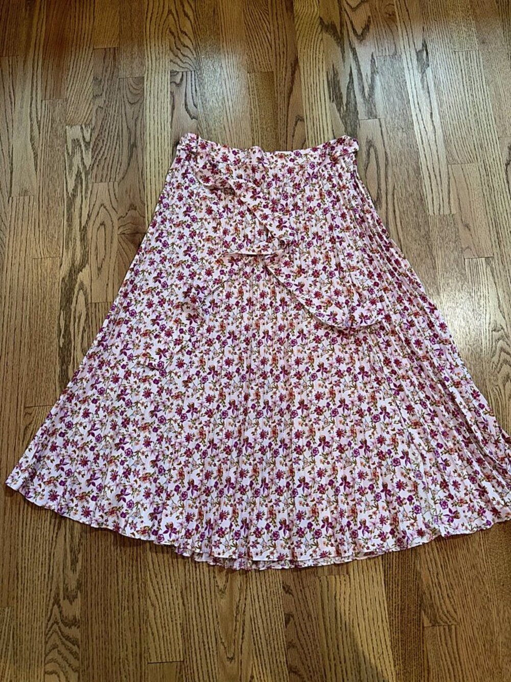 Skies Are Blue Pleated Floral Midi Skirt with Tie Belt Size M